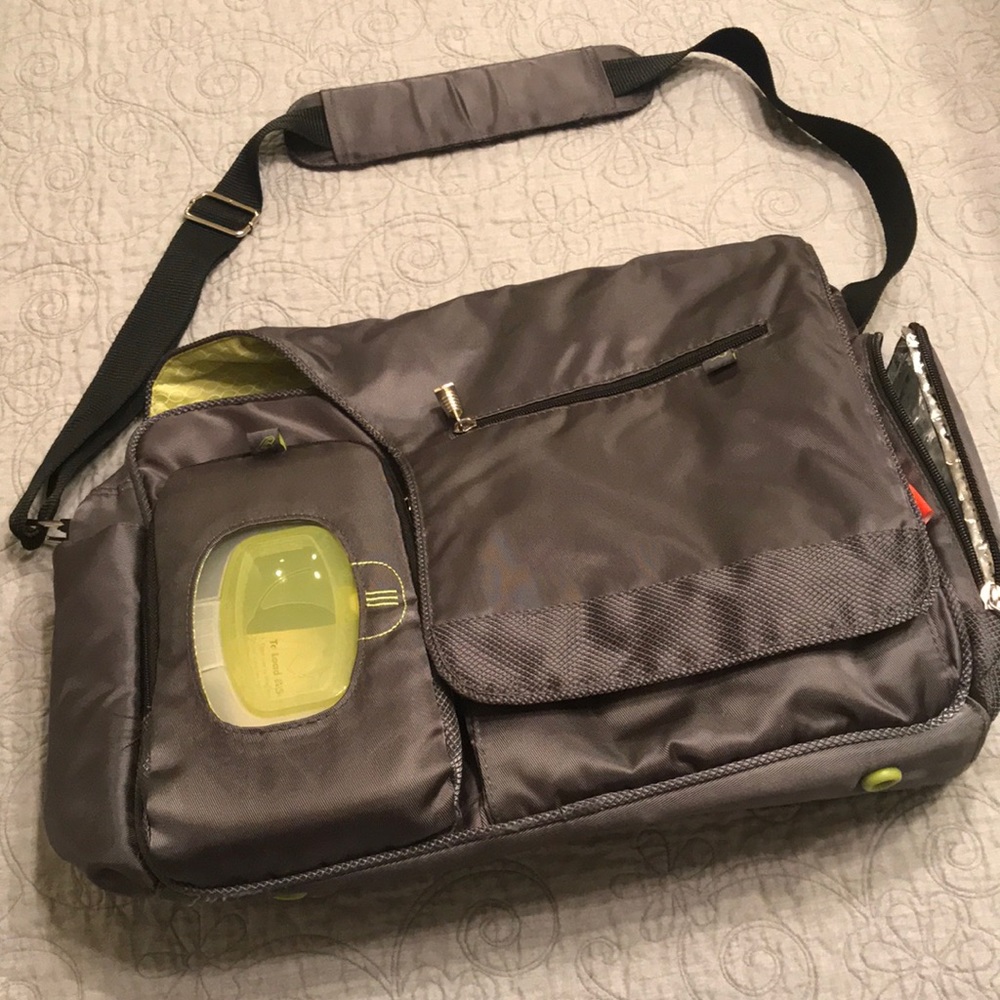 🔥Fisher Price gray messenger diaper bag EUC